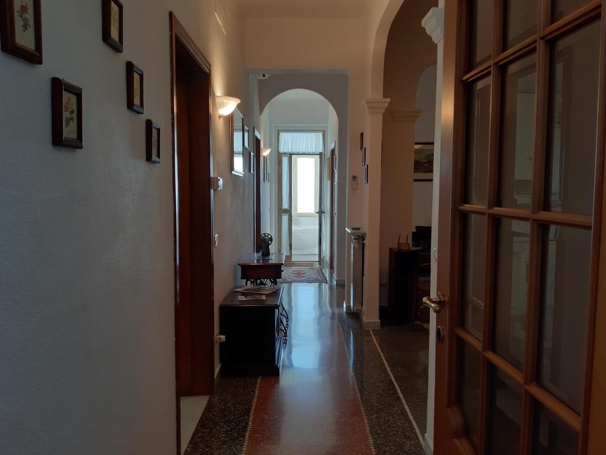 Cinque Terre & Portofino Lodge-Dependance Bracco โมเนเลีย ภายนอก รูปภาพ
