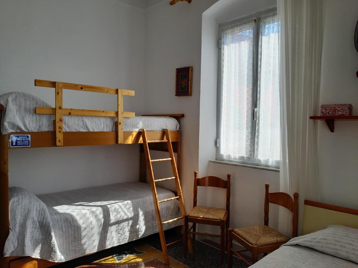 Cinque Terre & Portofino Lodge-Dependance Bracco โมเนเลีย ภายนอก รูปภาพ