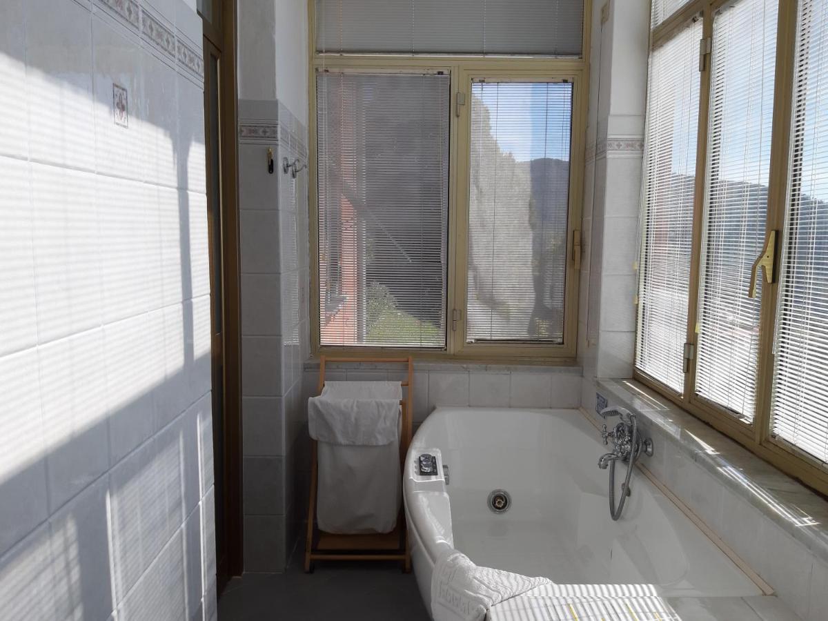 Cinque Terre & Portofino Lodge-Dependance Bracco โมเนเลีย ภายนอก รูปภาพ