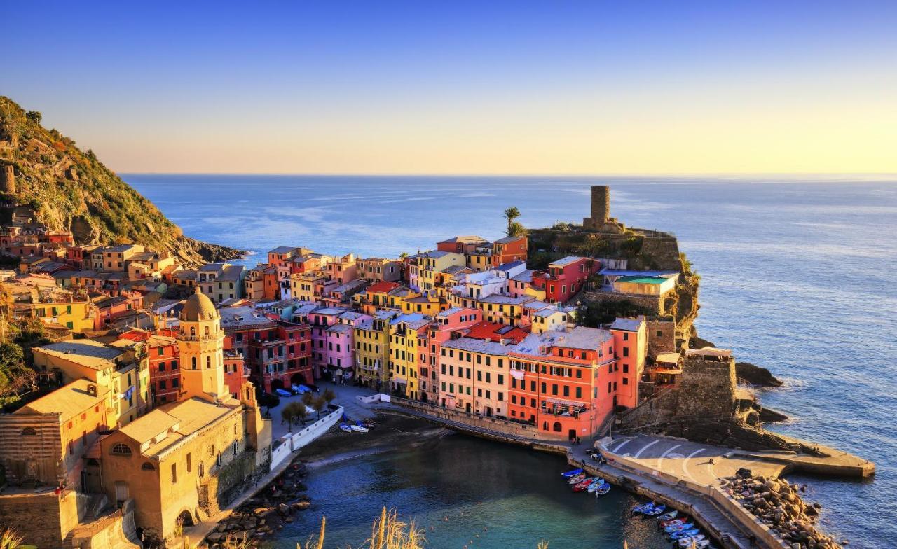 Cinque Terre & Portofino Lodge-Dependance Bracco โมเนเลีย ภายนอก รูปภาพ