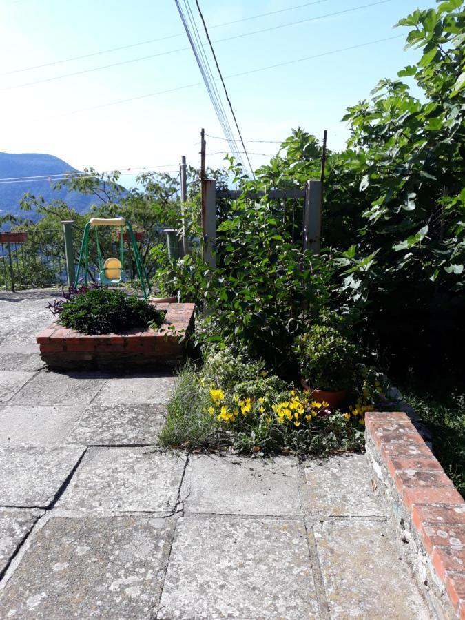 Cinque Terre & Portofino Lodge-Dependance Bracco โมเนเลีย ภายนอก รูปภาพ